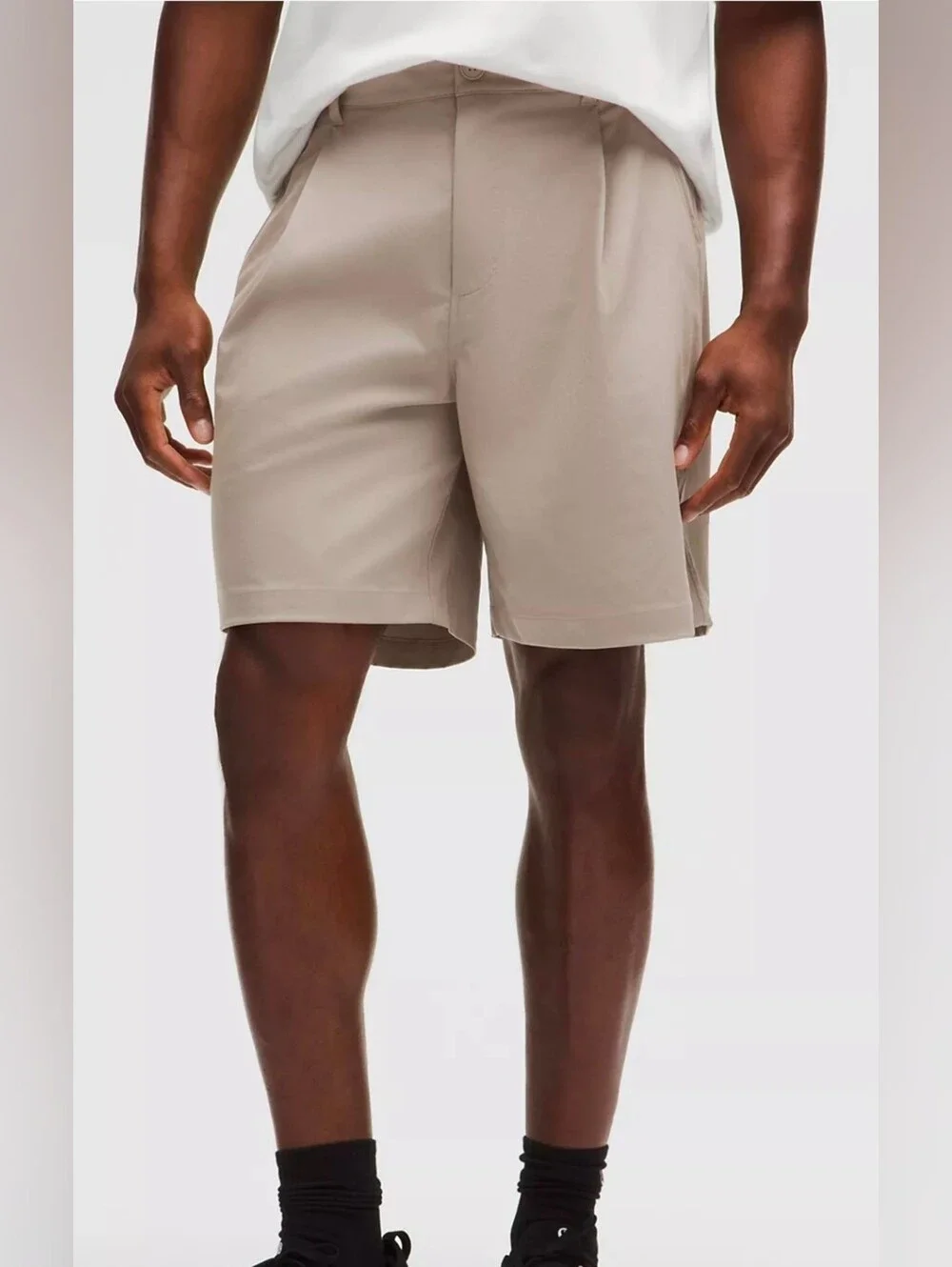 Lululemon Woven Relaxed-Fit Pleated Short 8